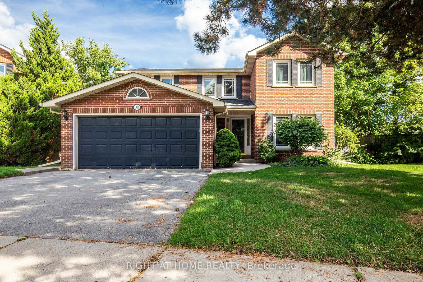 1020-roxborough-drive-oakville-ontario-w12492300