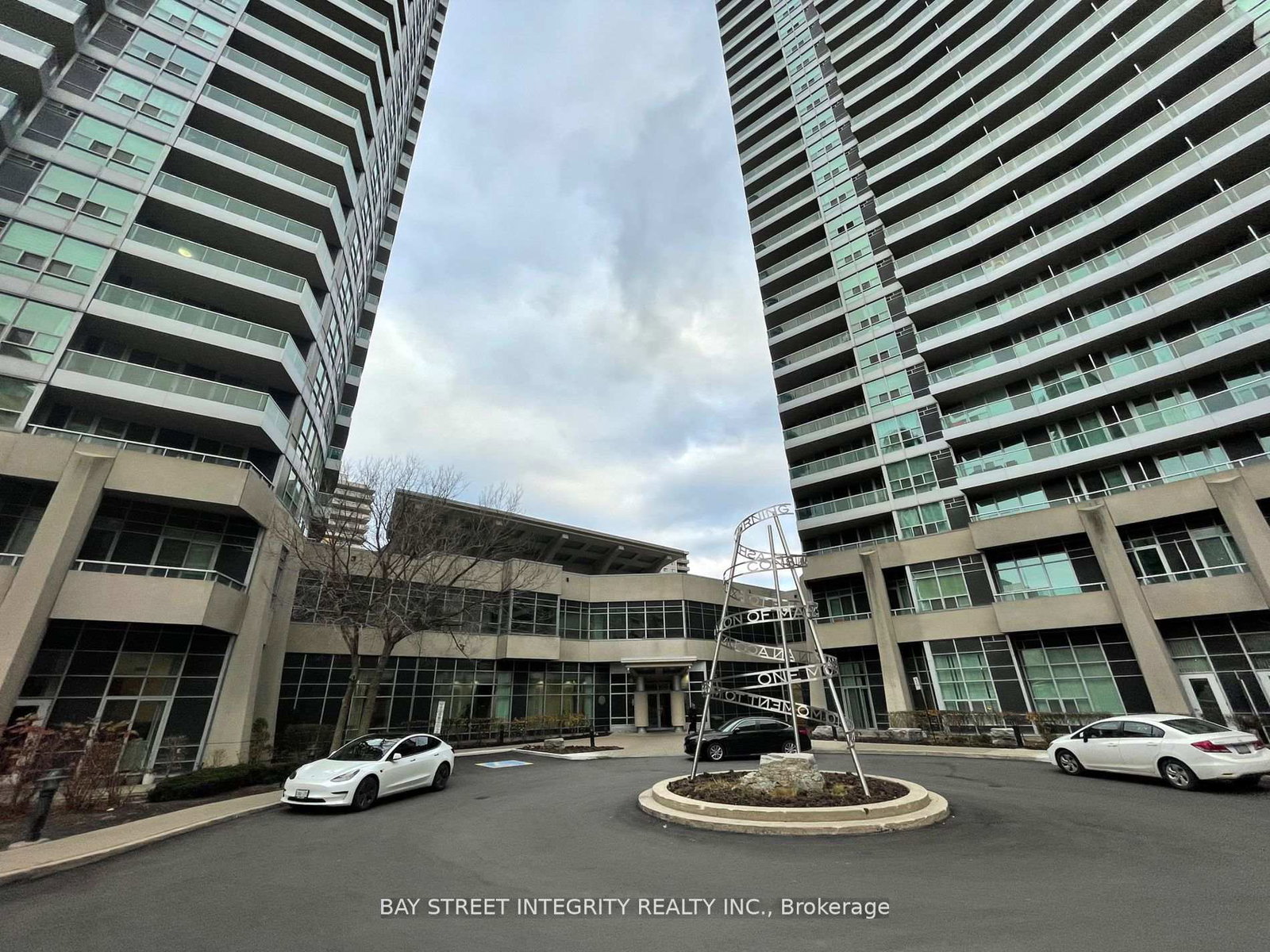 1-elm-drive-mississauga-ontario-w12492526