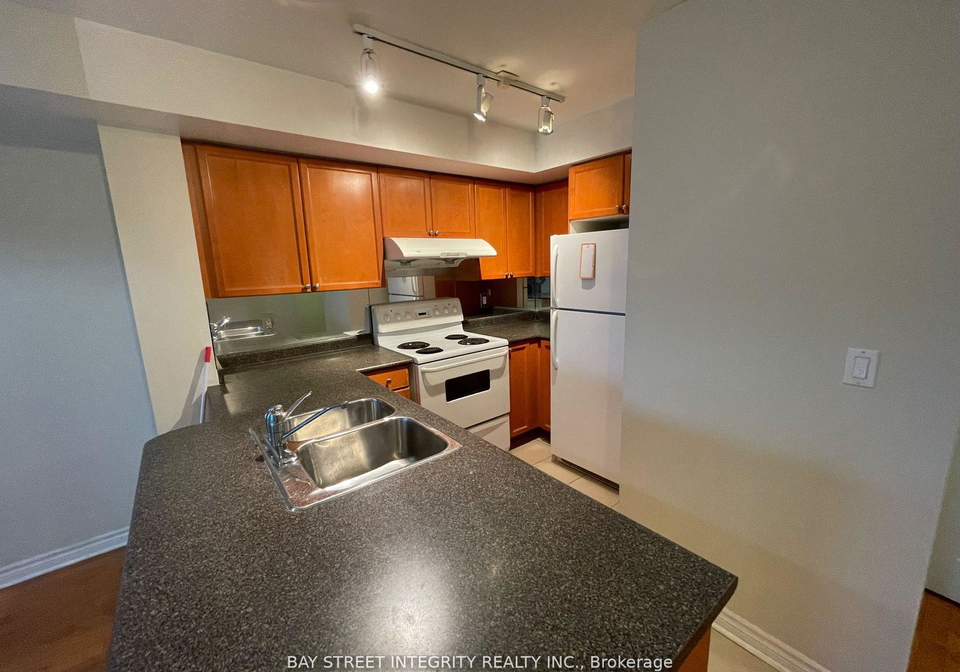 1-elm-drive-mississauga-ontario-w12492526