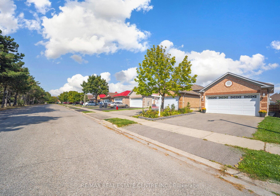 19-silkwood-crescent-brampton-ontario-w12492620