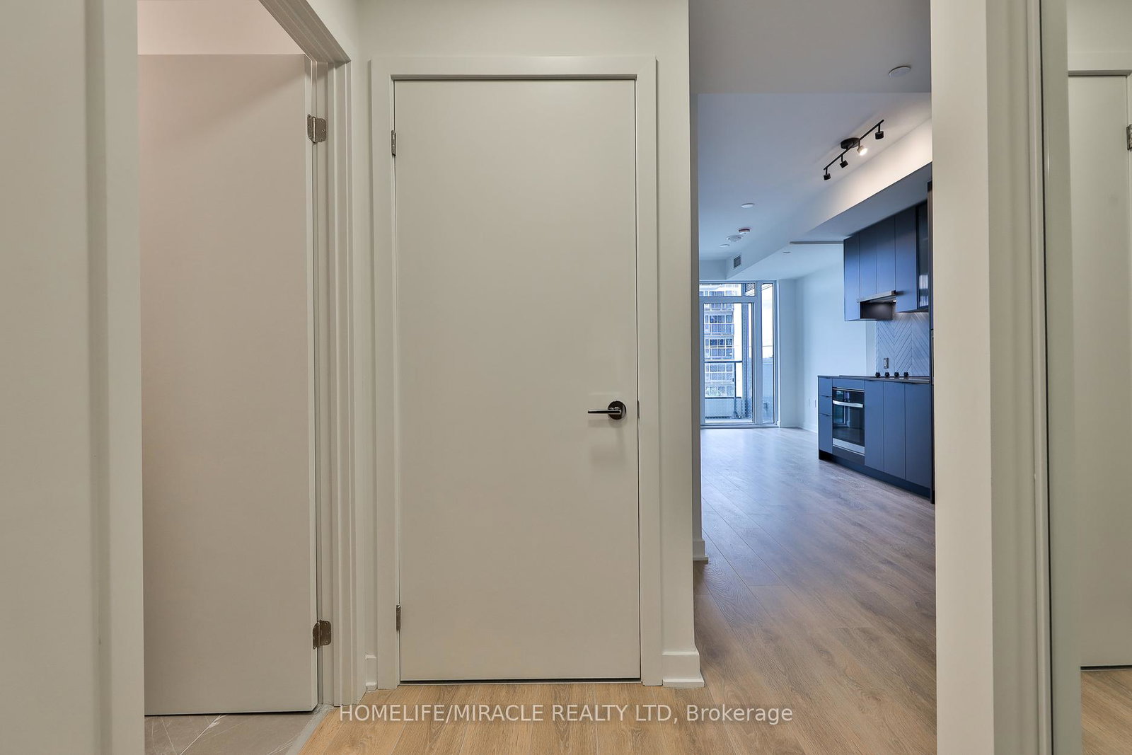 1007-the-queensway-etobicoke-ontario-w12492698