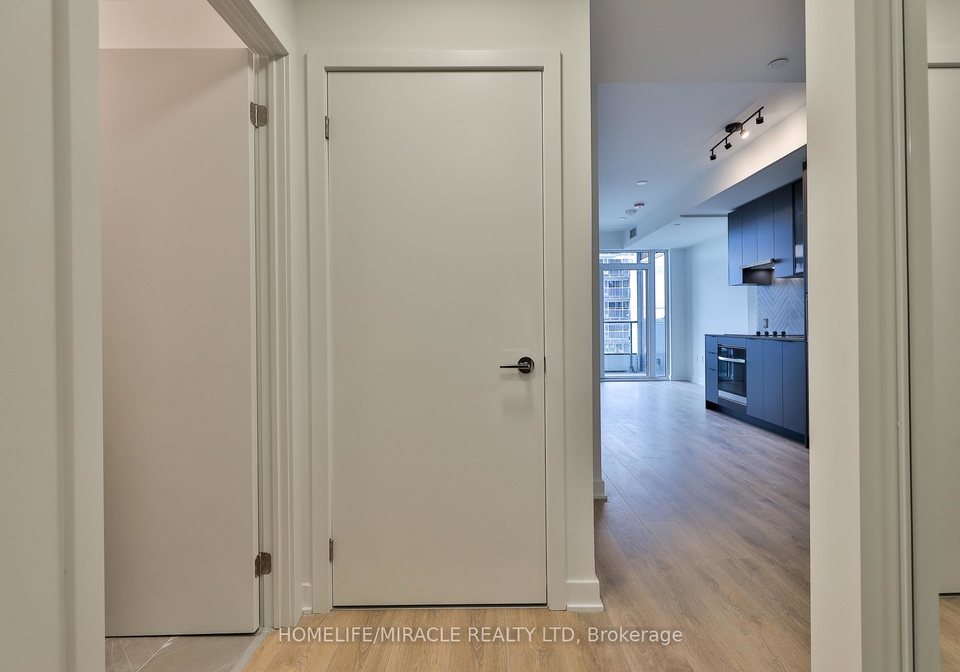 1007-the-queensway-etobicoke-ontario-w12492698