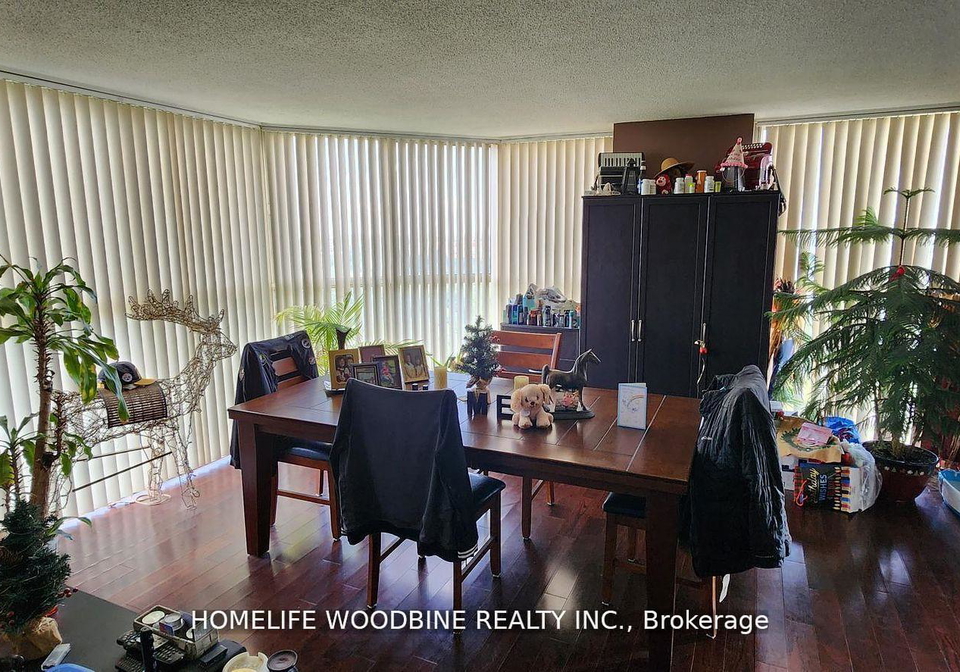 600-rexdale-boulevard-etobicoke-ontario-w12492868