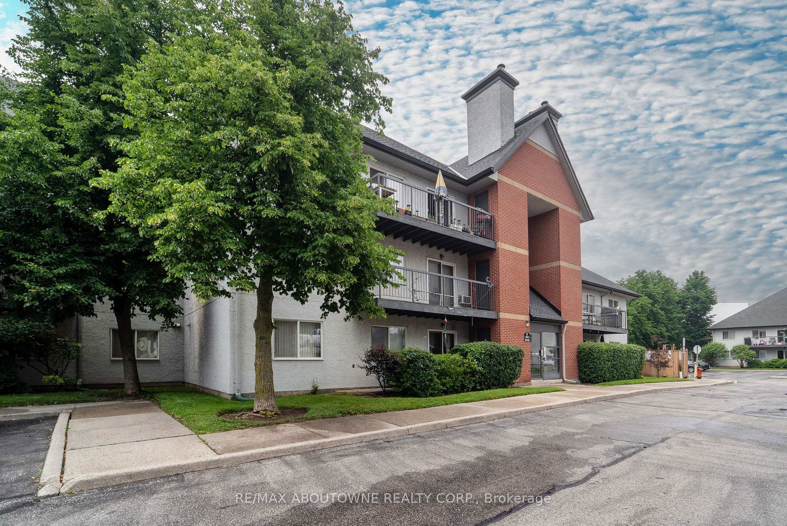 1450-glen-abbey-gate-oakville-ontario-w12493120