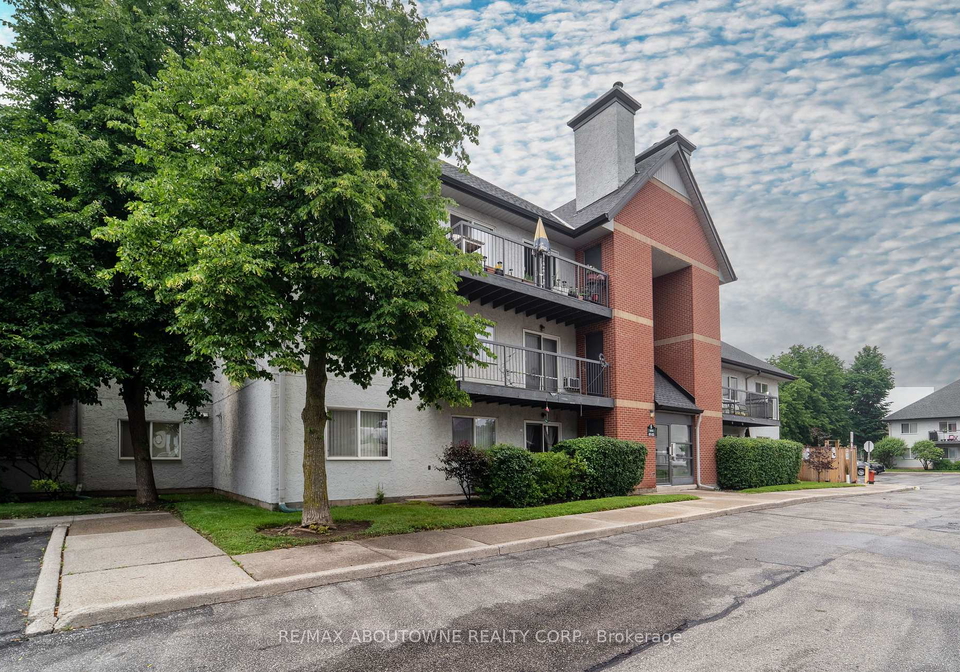 1450-glen-abbey-gate-oakville-ontario-w12493120