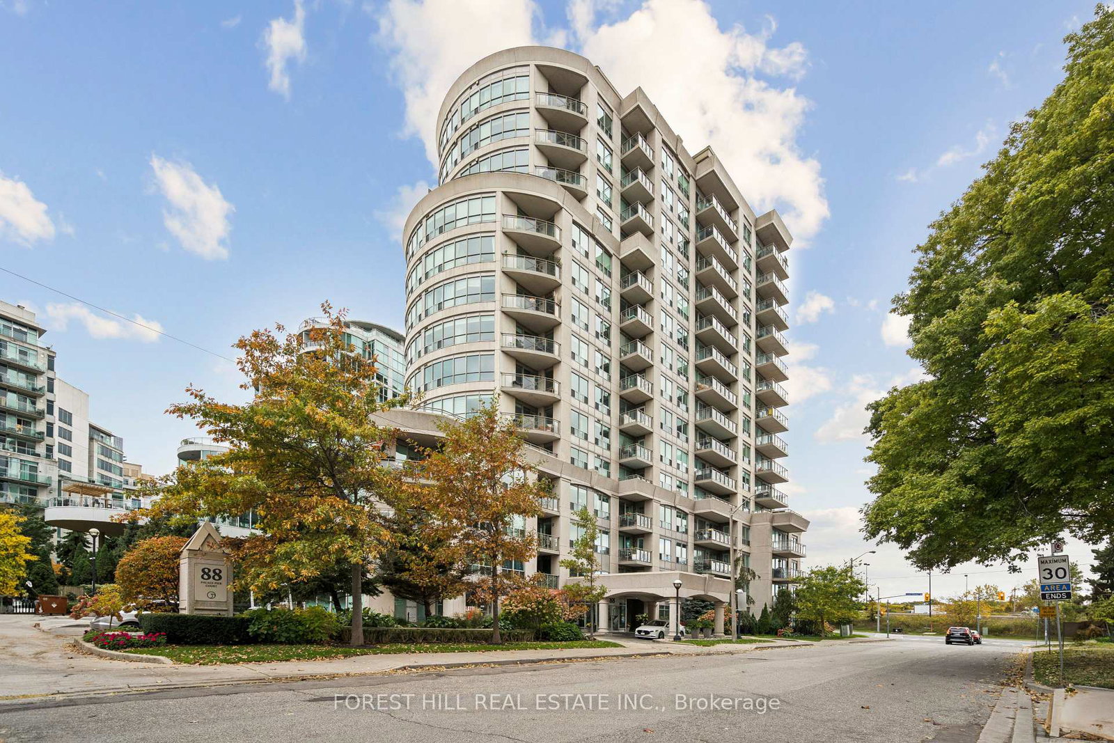 88-palace-pier-court-etobicoke-ontario-w12493380