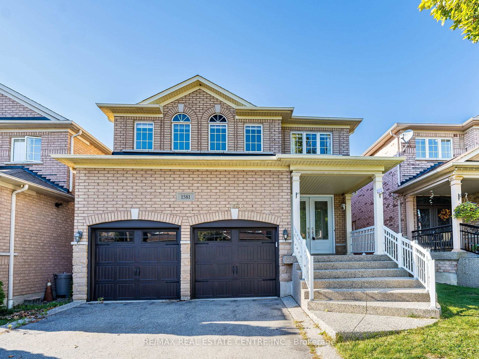 1581-portsmouth-place-mississauga-ontario-w12493568