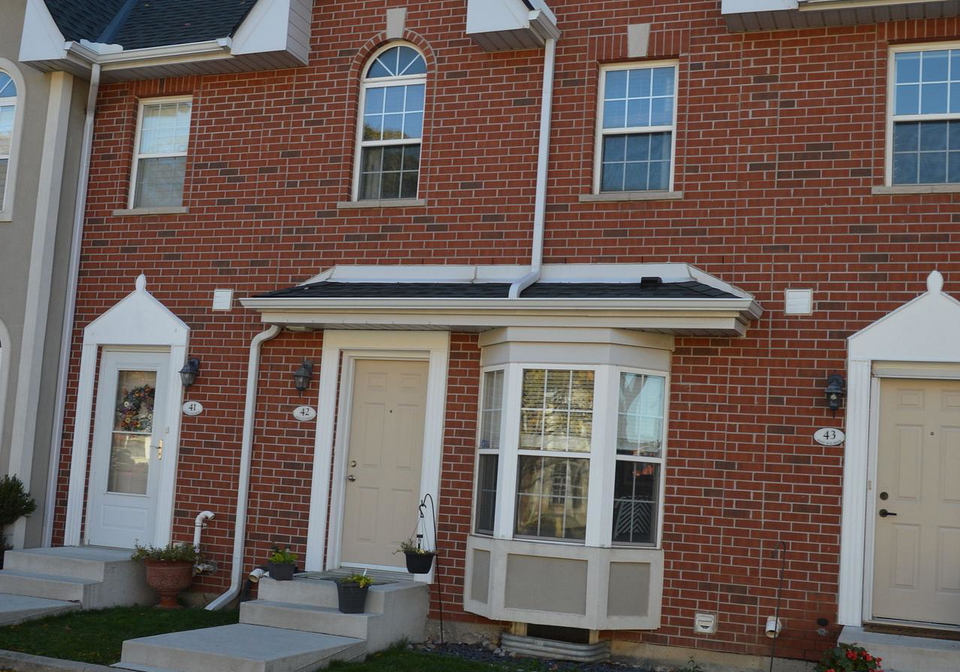 4200-kilmer-drive-w-burlington-ontario-w12493672