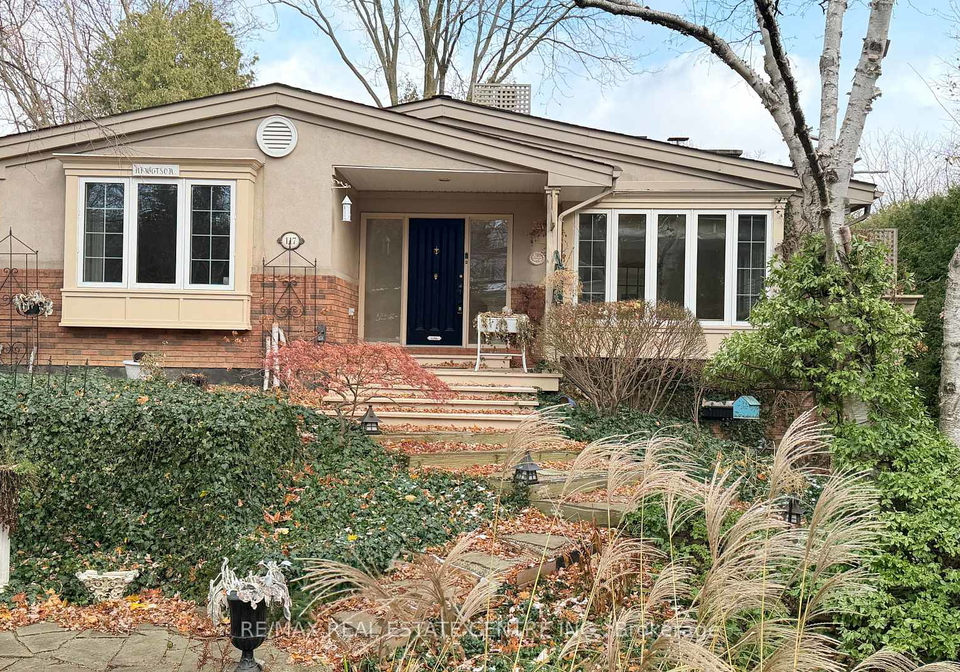 117-watson-avenue-oakville-ontario-w12494046