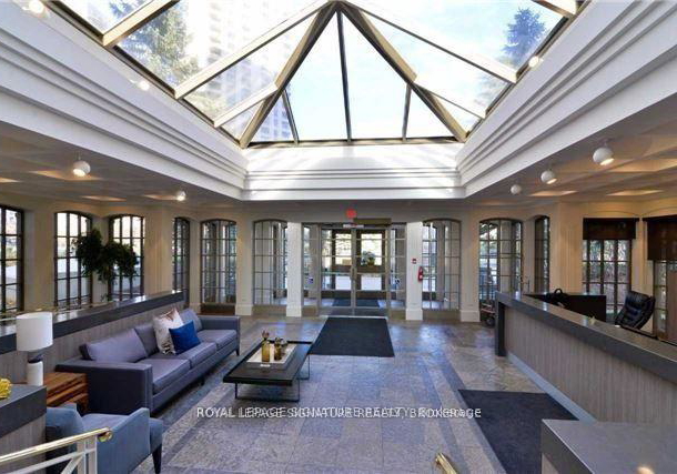 55-kingsbridge-garden-circle-mississauga-ontario-w12494174