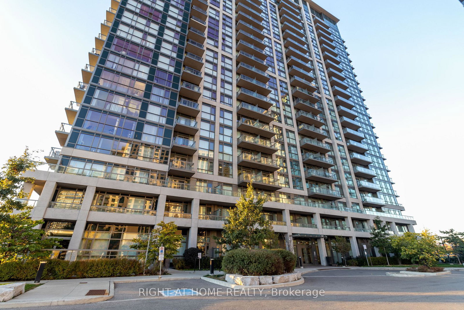 349-rathburn-road-w-mississauga-ontario-w12494312
