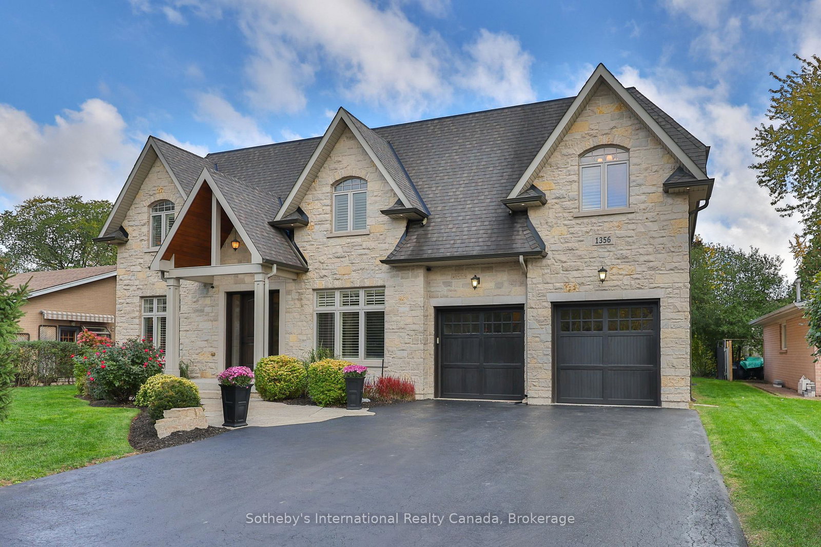 1356-thornhill-drive-oakville-ontario-w12494712