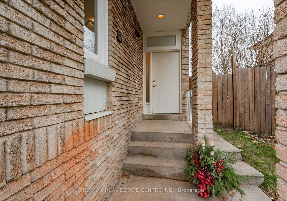 2896-arvida-circle-mississauga-ontario-w12494792