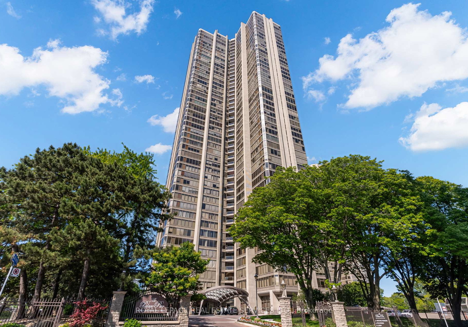 2045-lake-shore-boulevard-w-etobicoke-ontario-w12494926