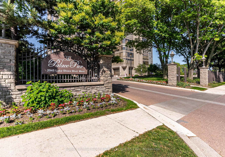 2045-lake-shore-boulevard-w-etobicoke-ontario-w12494926