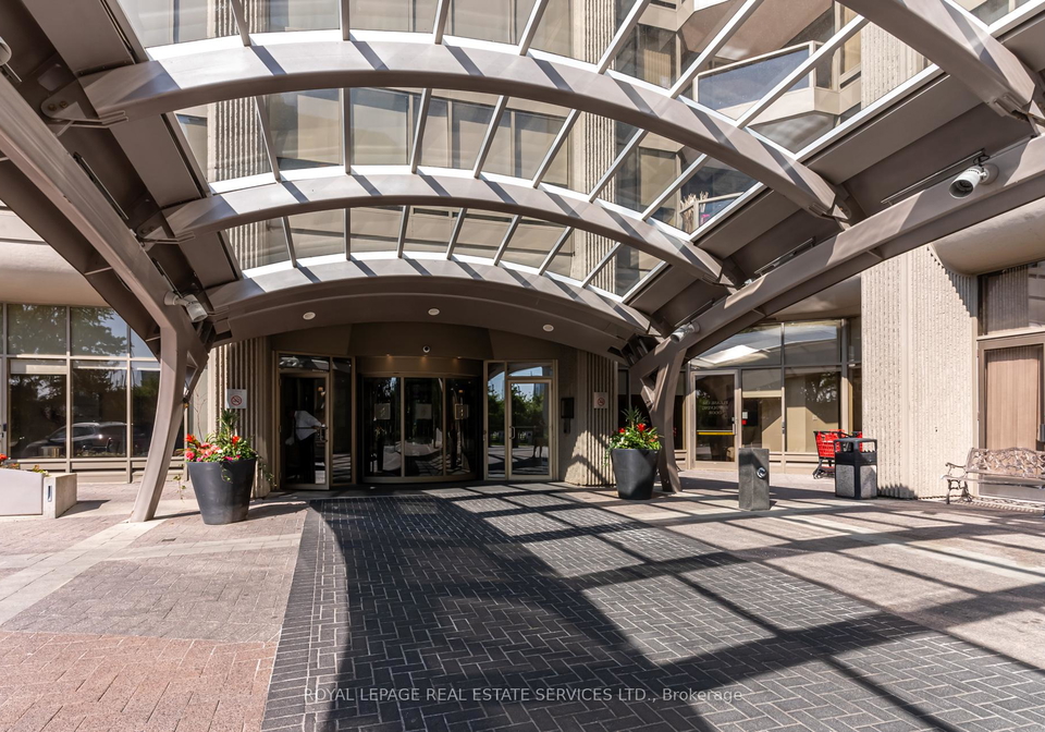 2045-lake-shore-boulevard-w-etobicoke-ontario-w12494926