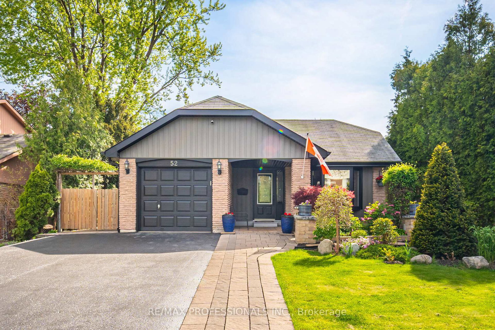 52-lorraine-crescent-brampton-ontario-w12495186