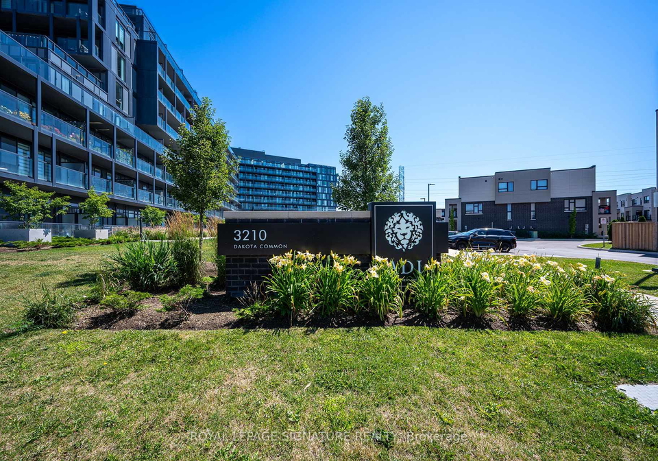 3210-dakota-common-burlington-ontario-w12495388