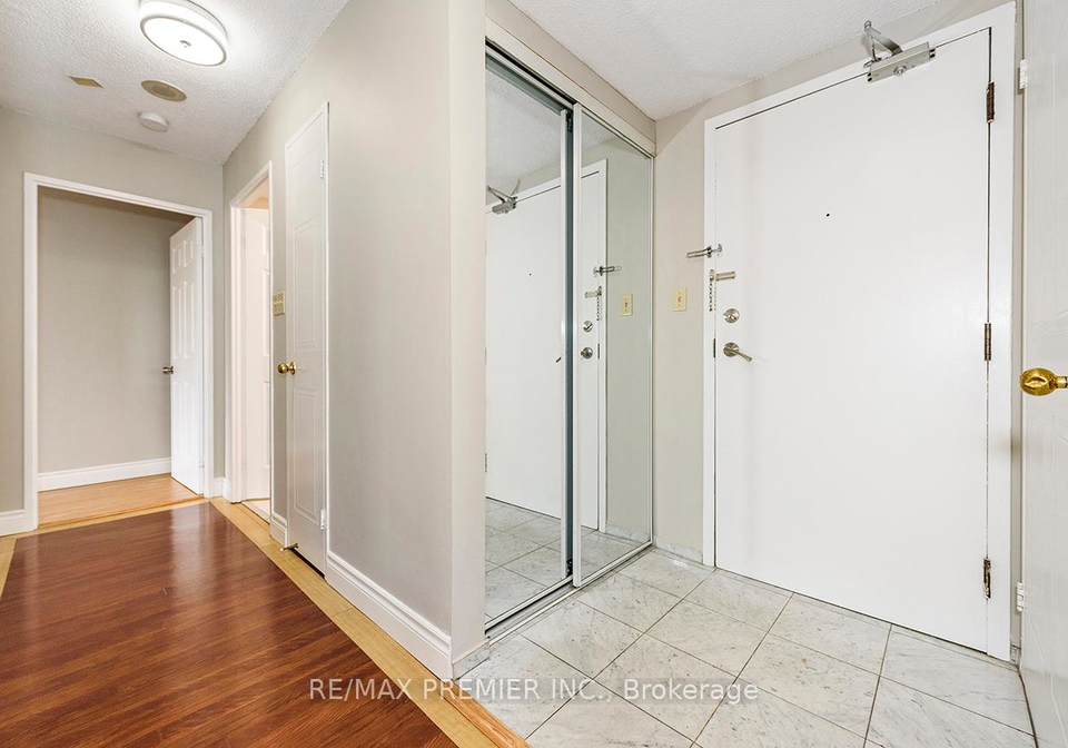350-webb-drive-mississauga-ontario-w12495532