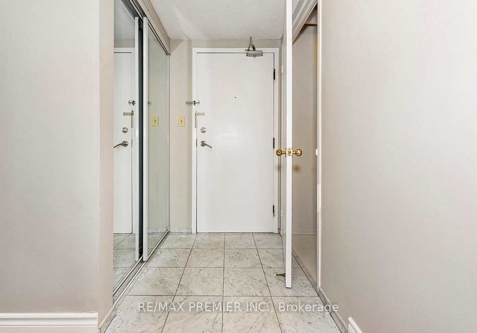 350-webb-drive-mississauga-ontario-w12495532
