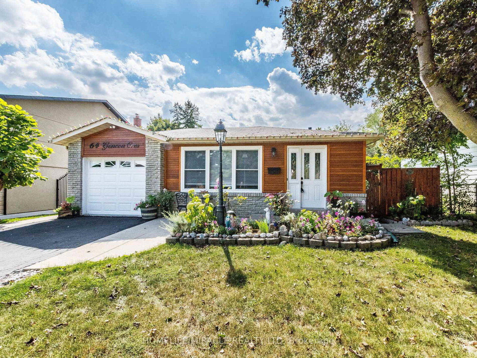 64-geneva-crescent-brampton-ontario-w12496376