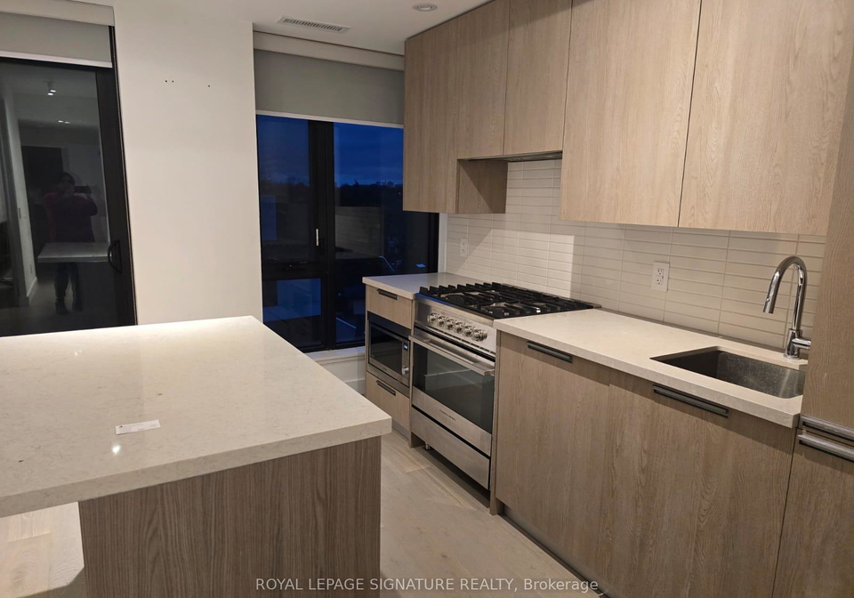 160-kingsway-crescent-etobicoke-ontario-w12496442
