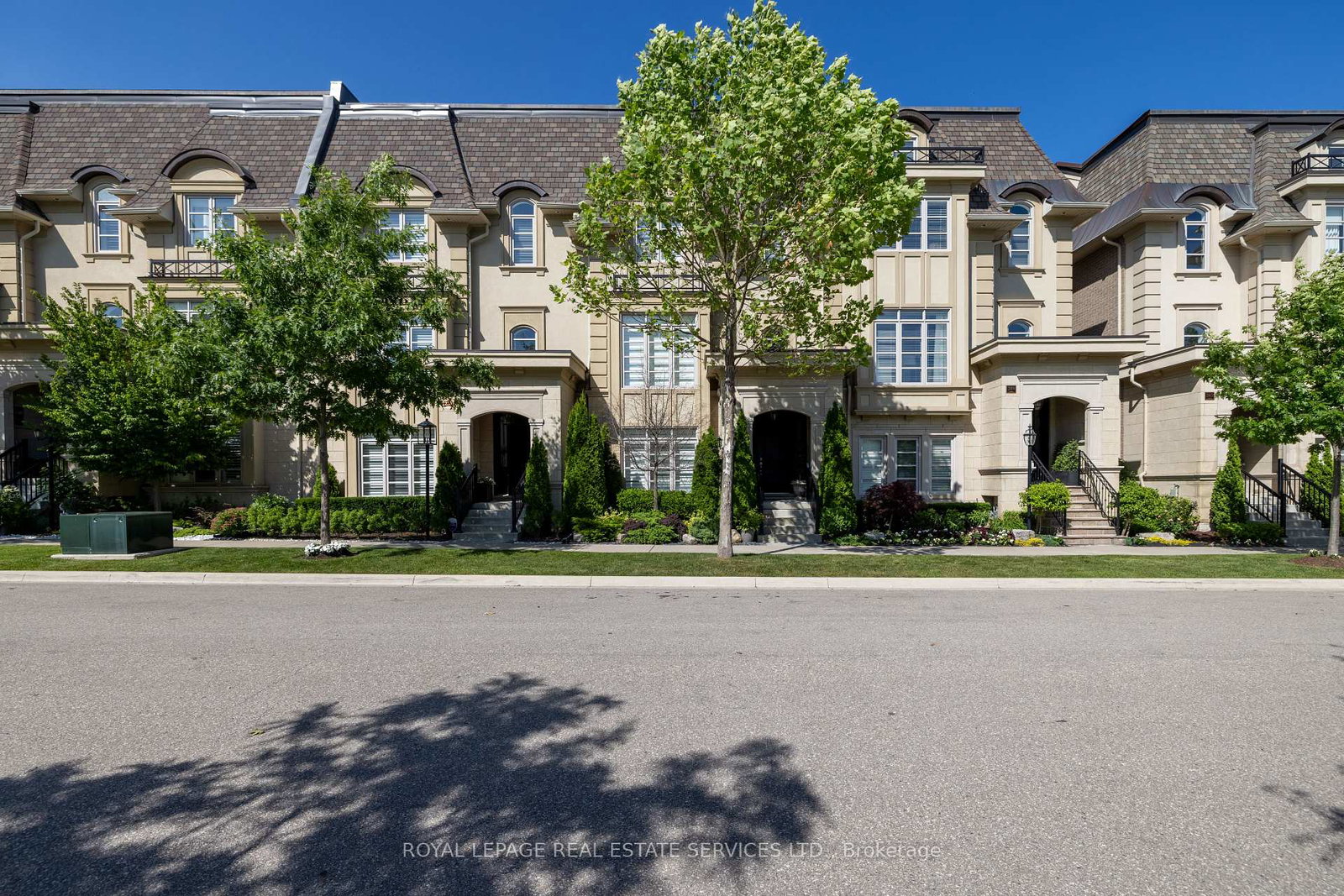 251-hanover-street-oakville-ontario-w12496554
