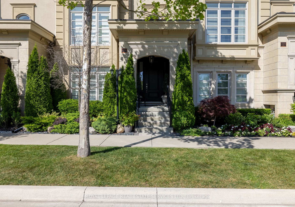 251-hanover-street-oakville-ontario-w12496554