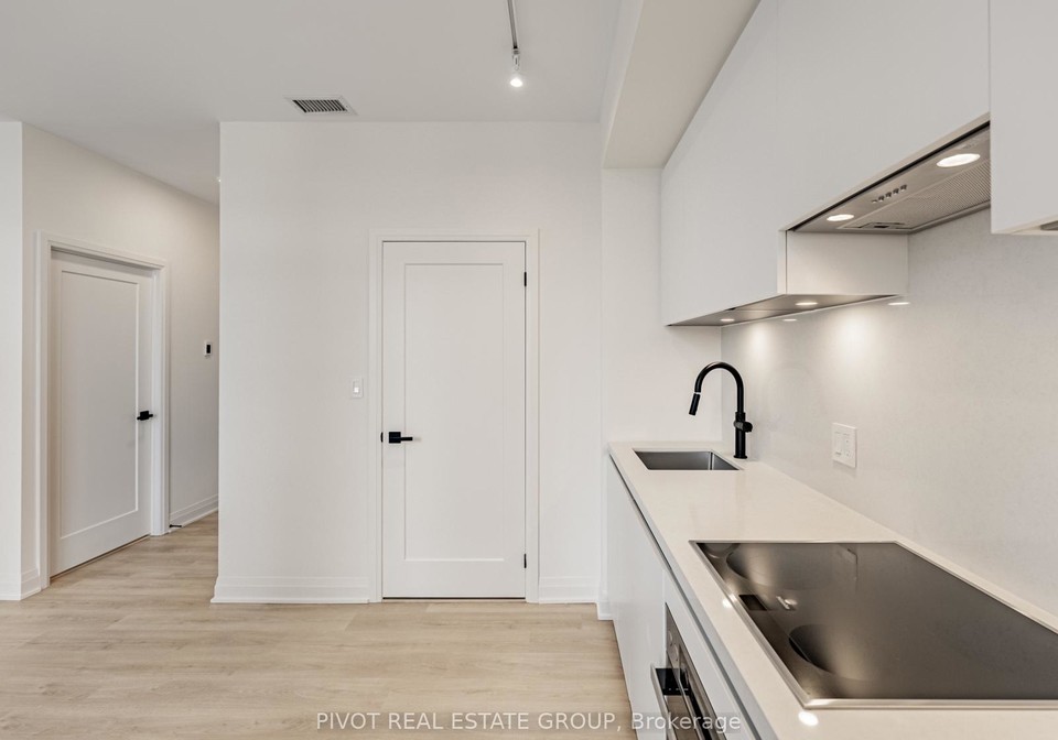 4023-the-exchange-mississauga-ontario-w12497166