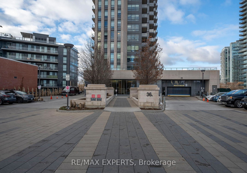 36-park-lawn-road-etobicoke-ontario-w12497304
