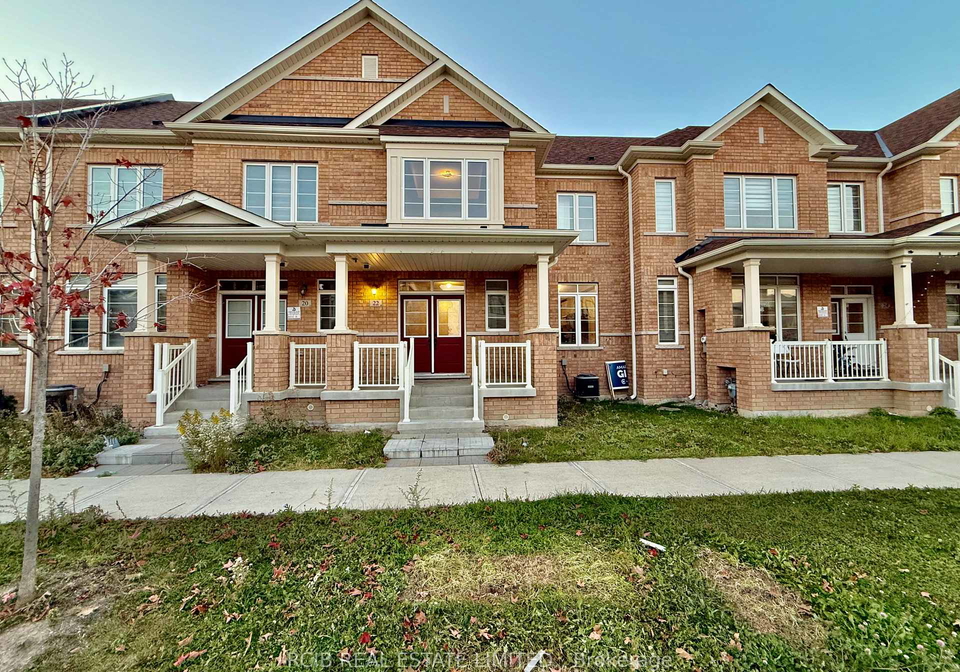 22-block-road-brampton-ontario-w12497554