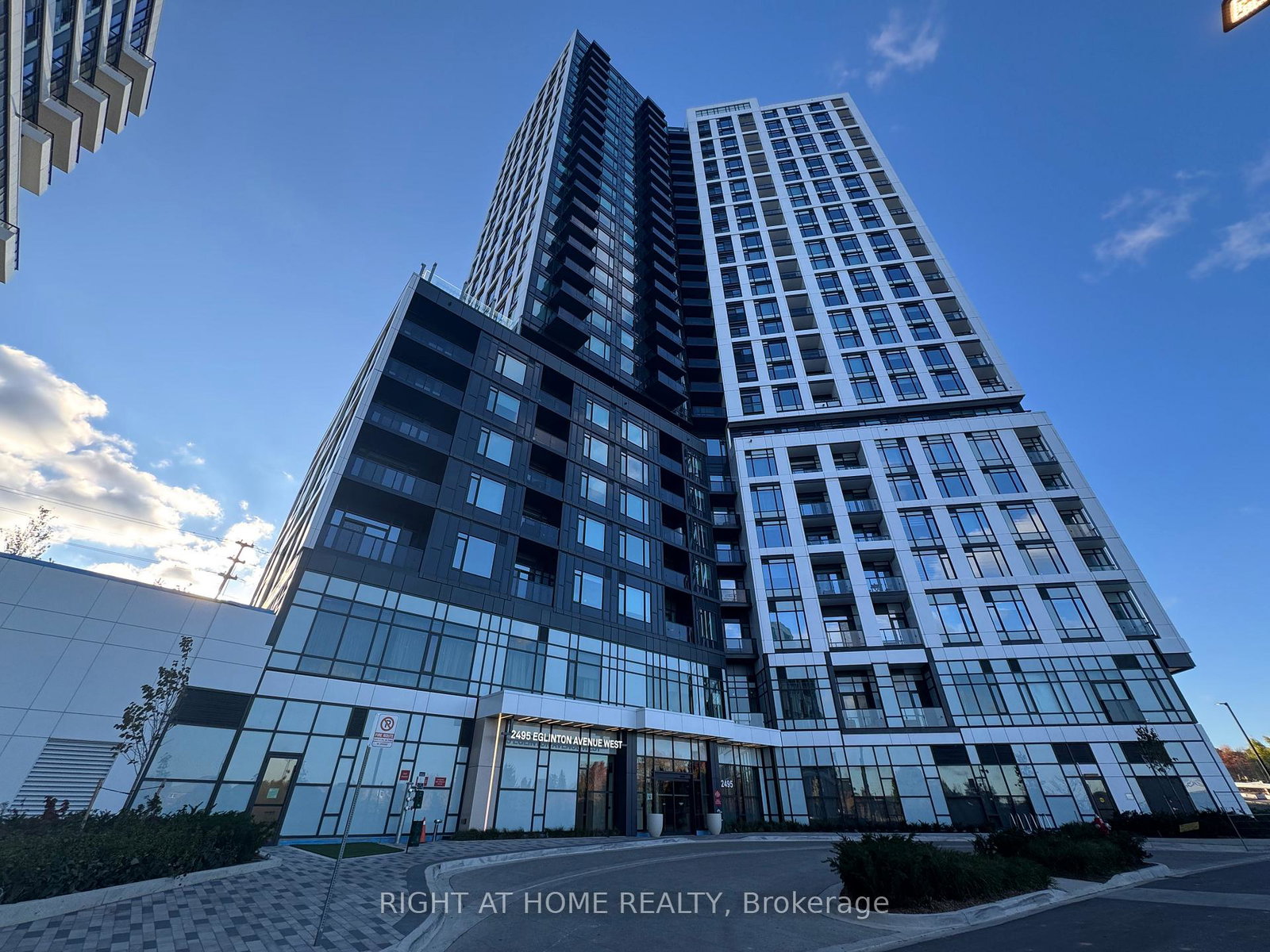 2495-eglinton-avenue-w-mississauga-ontario-w12497678