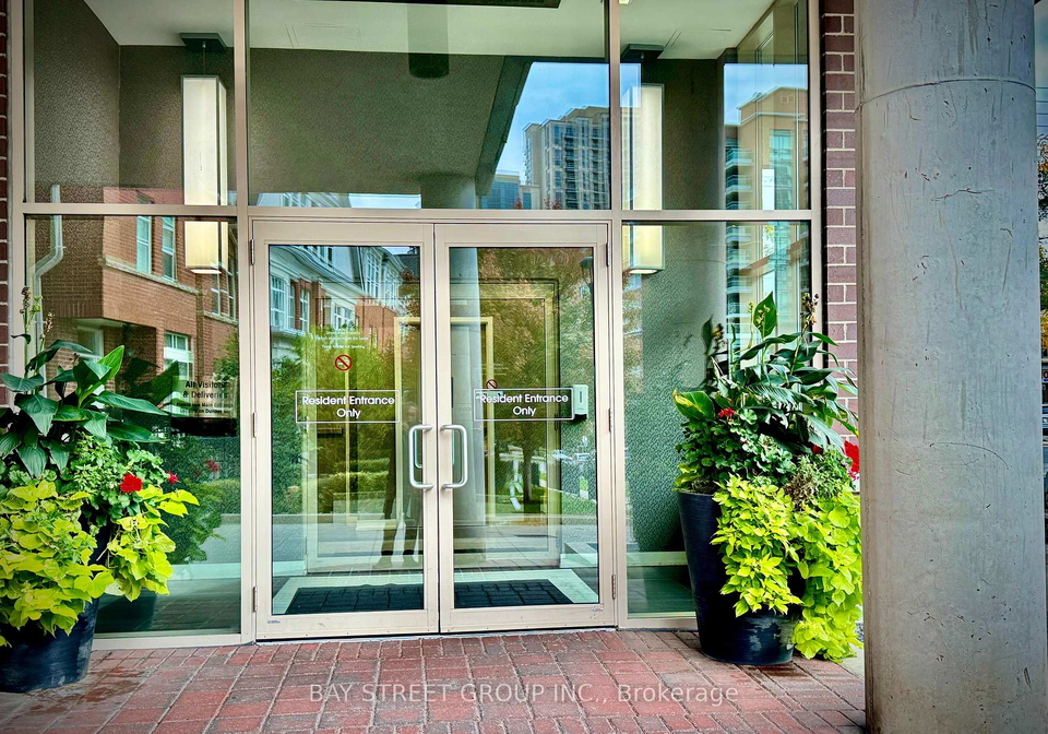 5101-dundas-street-w-etobicoke-ontario-w12498422