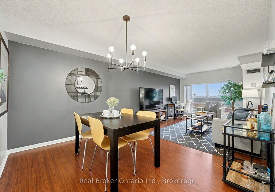 101-subway-crescent-etobicoke-ontario-w12498612