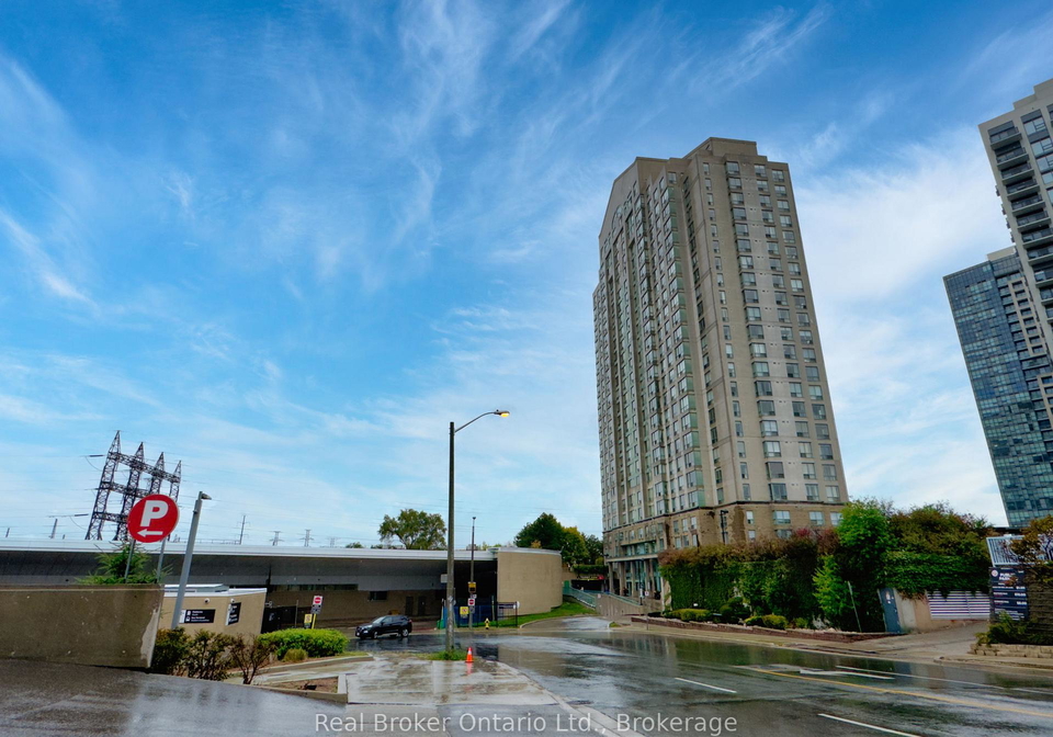 101-subway-crescent-etobicoke-ontario-w12498612