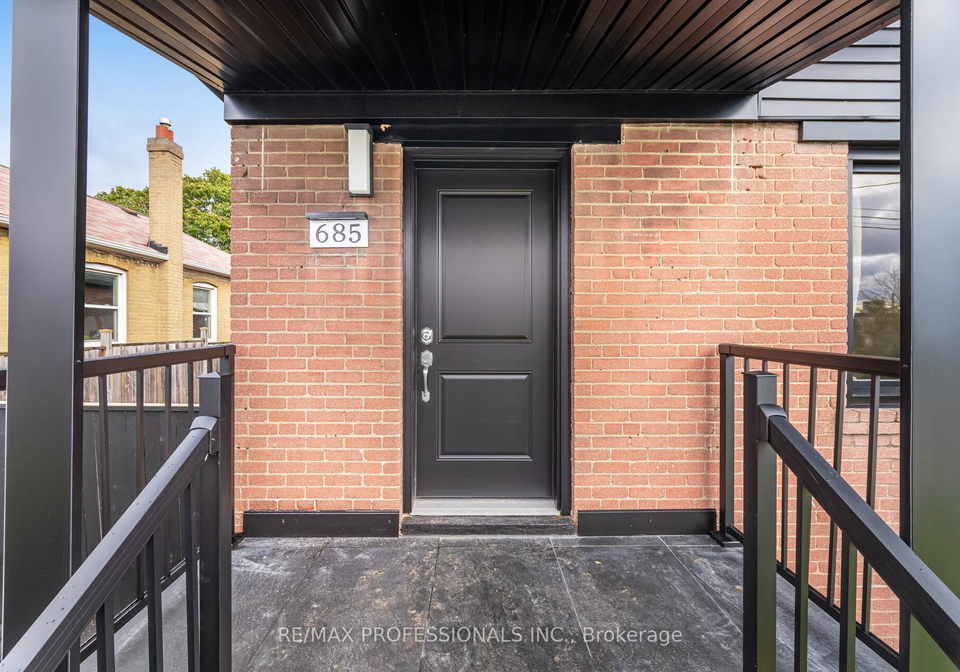 685-kipling-avenue-etobicoke-ontario-w12498932