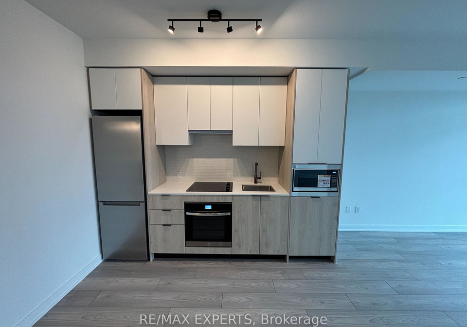 1007-the-queensway-etobicoke-ontario-w12499032
