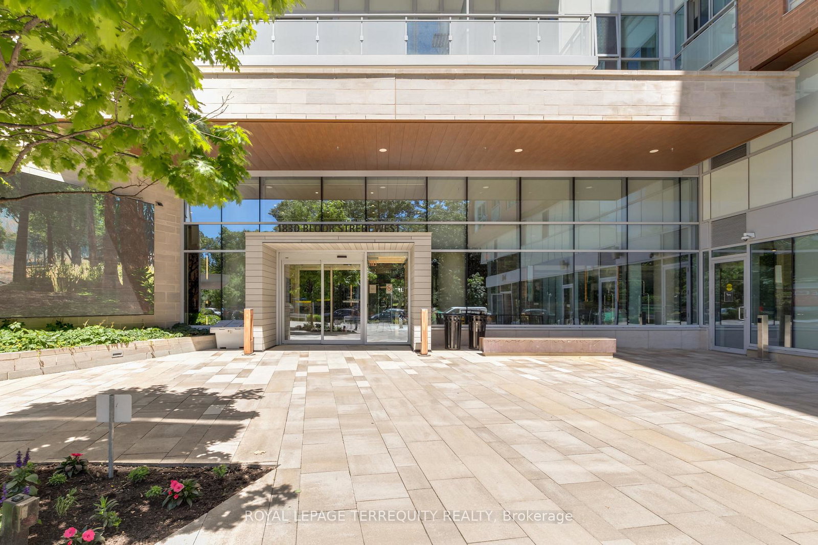 1830-bloor-street-w-toronto-ontario-w12499846