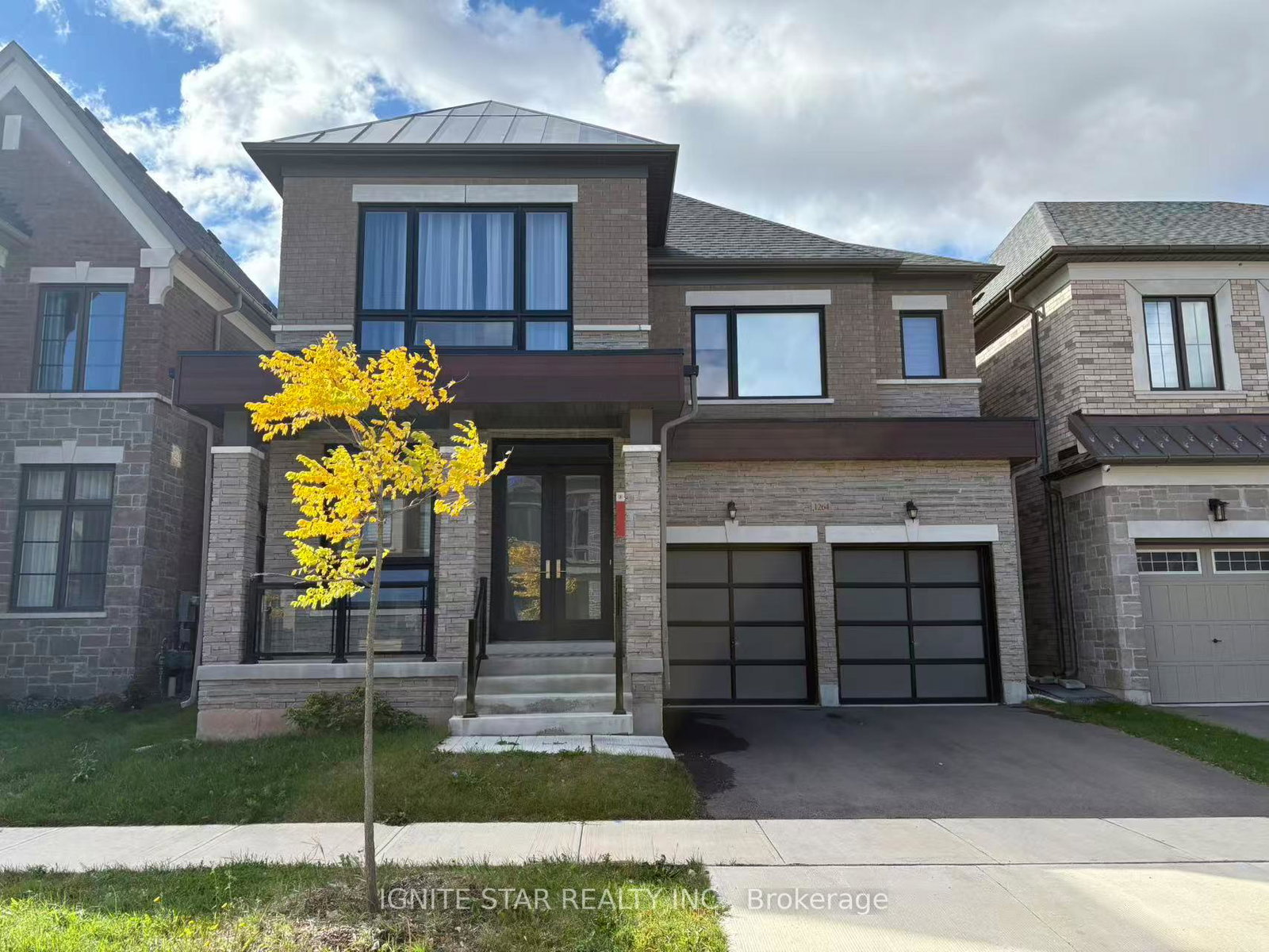 1264-queens-plate-road-oakville-ontario-w12500216