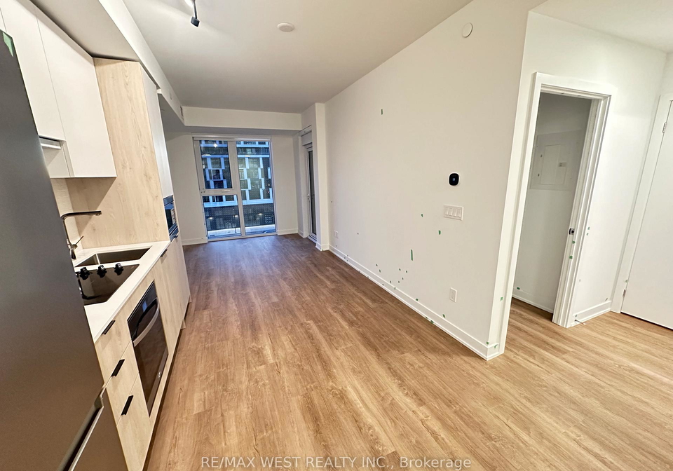 1007-the-queensway-etobicoke-ontario-w12500378