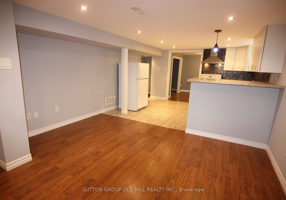 39-risdon-court-etobicoke-ontario-w12500520