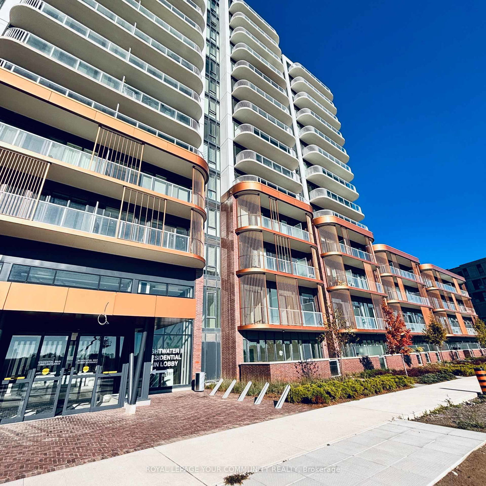 220-missinnihe-way-mississauga-ontario-w12500556
