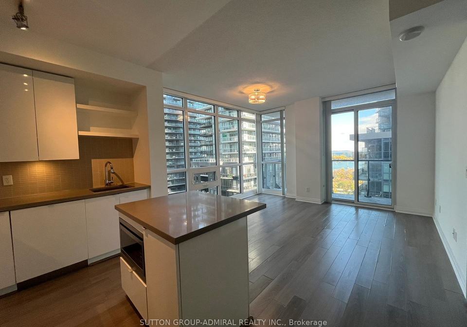 60-annie-craig-drive-etobicoke-ontario-w12500562