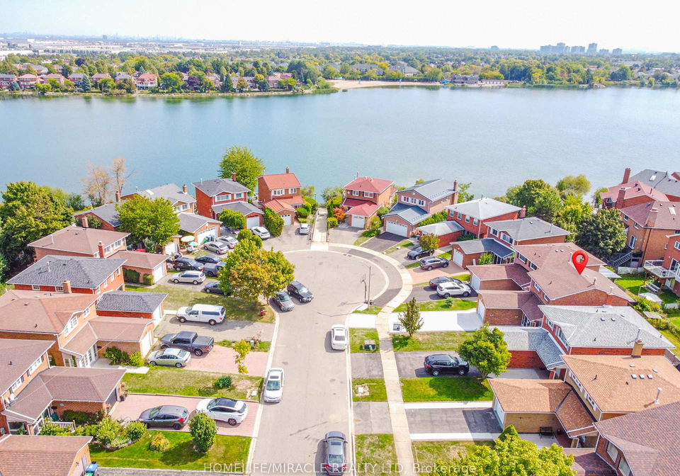 30-peaceful-place-brampton-ontario-w12500592