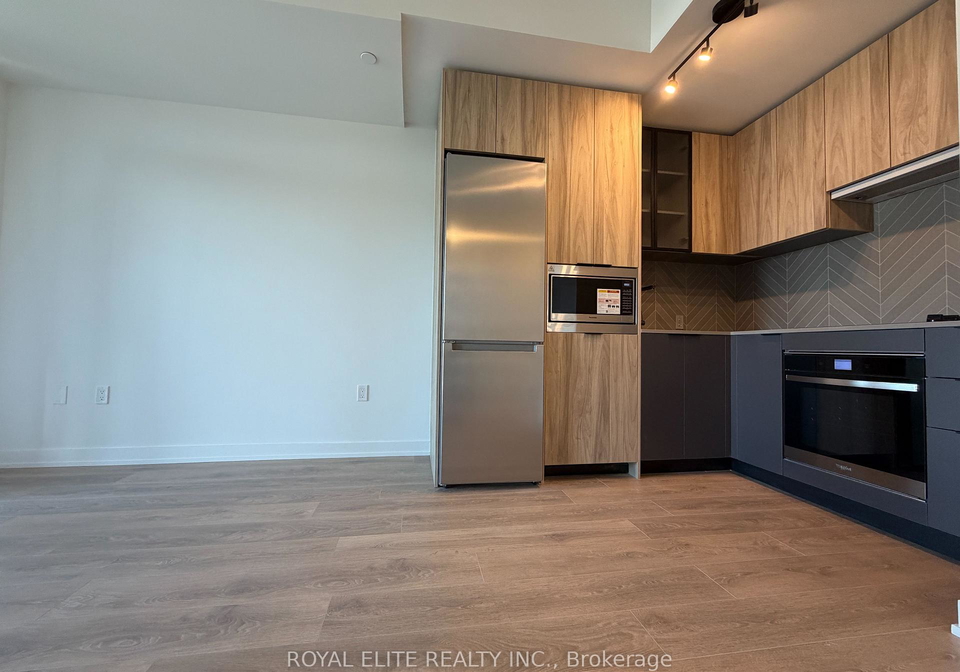 1037-the-queensway-etobicoke-ontario-w12501014