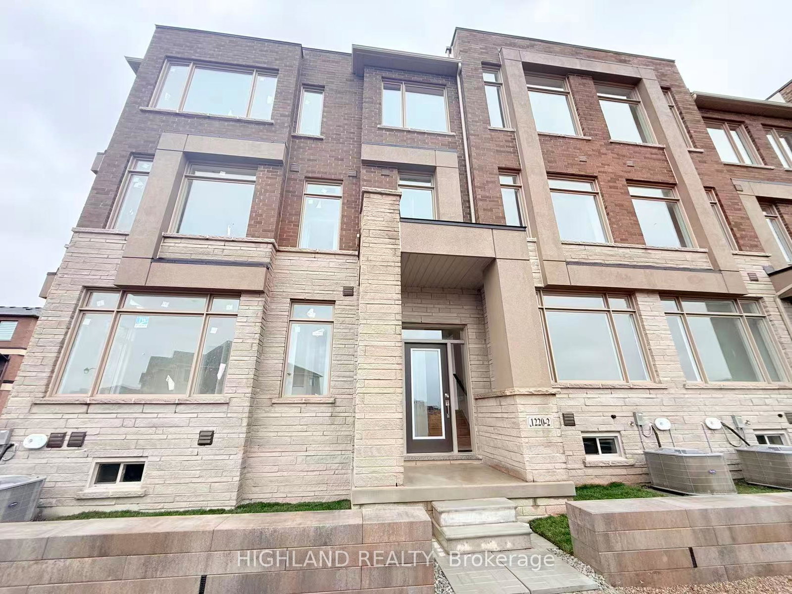 1220-dartmouth-crescent-oakville-ontario-w12501064