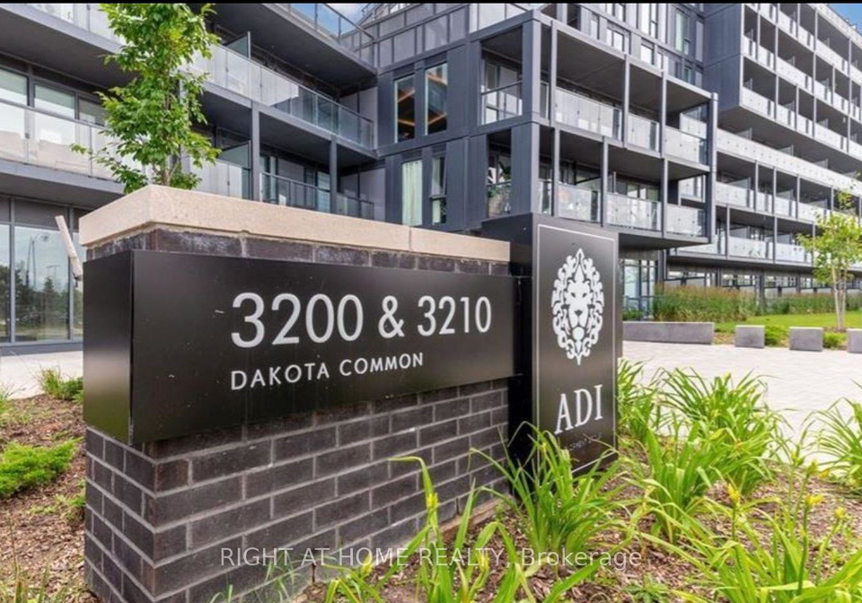 3200-dakota-commons-burlington-ontario-w12501260