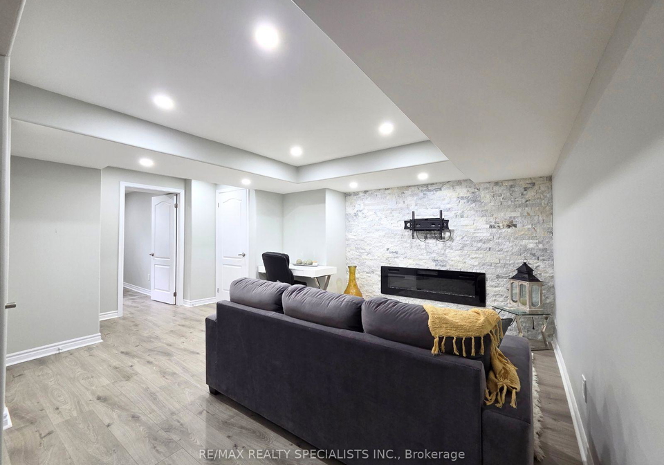 27-mistybrook-crescent-brampton-ontario-w12501472