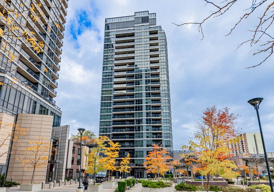 1-valhalla-inn-road-etobicoke-ontario-w12501652