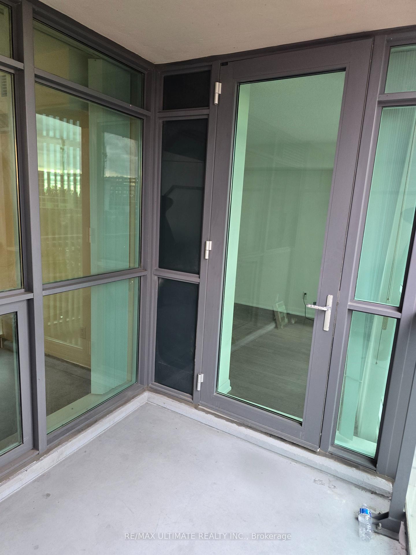 215-sherway-gardens-etobicoke-ontario-w12501818